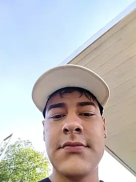 attractive-sexx online show from April 8, 2026, 8:53 pm