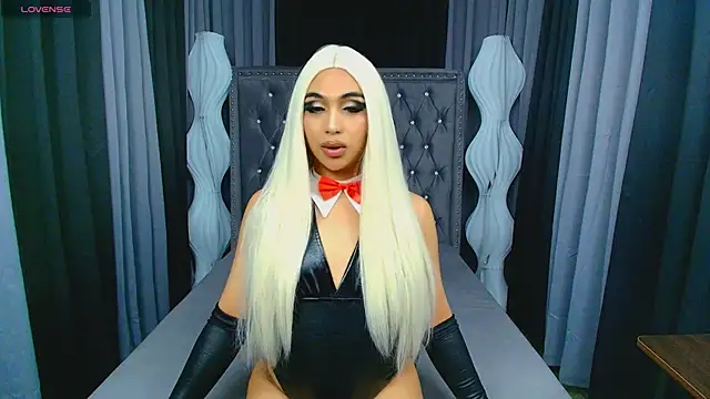 Clea Moore online show from February 6, 2026, 3:00 am