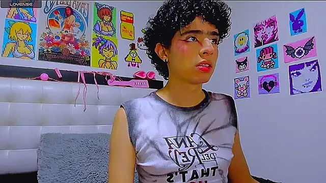 LuanRush  online show from March 22, 2026, 3:21 am