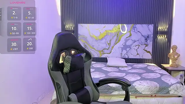 Amelia Lopez24 online show from April 12, 2026, 6:35 pm