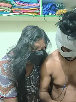 Snapshot of hotcopuleandsweet chatting on July 2, 2026, 10:49 pm hotcopuleandsweet online show from July 2, 2026, 10:49 pm