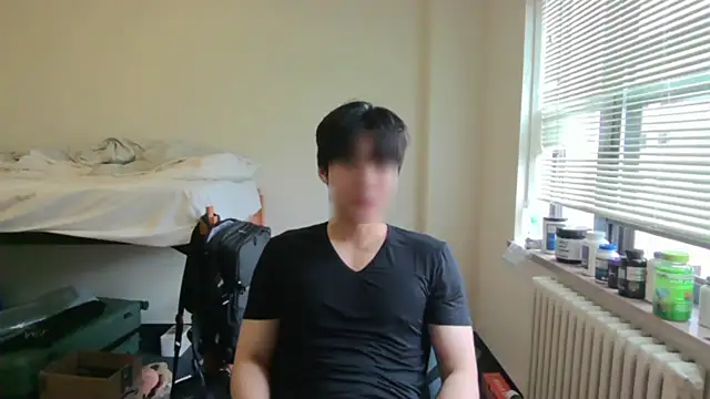 hoon025 online show from April 15, 2026, 2:02 pm