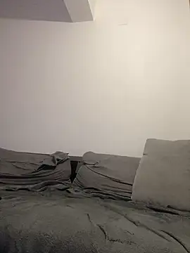 latinCuplex online show from February 10, 2026, 1:21 am