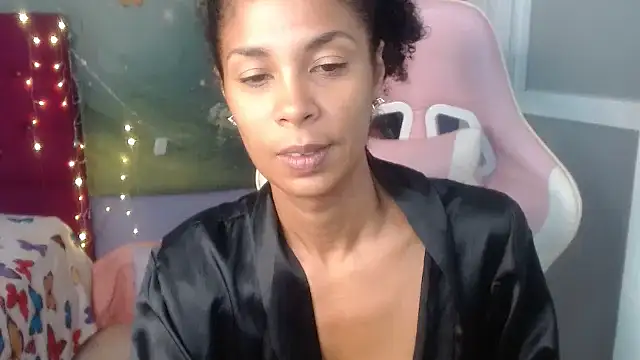 Snapshot of rosa_skinny chatting on June 27, 2026, 2:01 pm rosa skinny online show from June 27, 2026, 2:01 pm