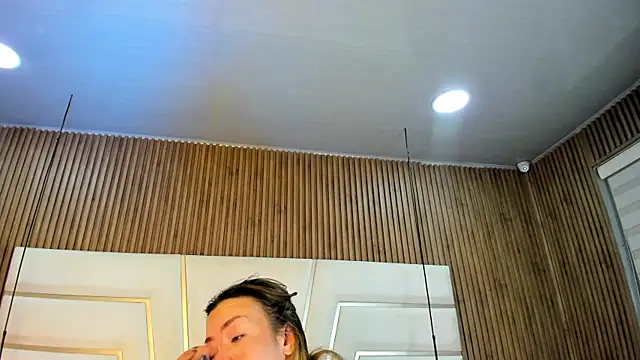 Xara Shadow online show from April 2, 2026, 11:13 pm