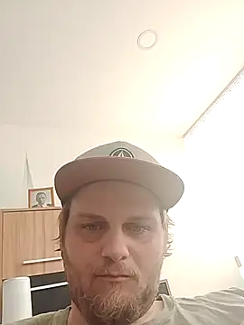 FrettedCanoeist online show from April 11, 2026, 2:54 pm