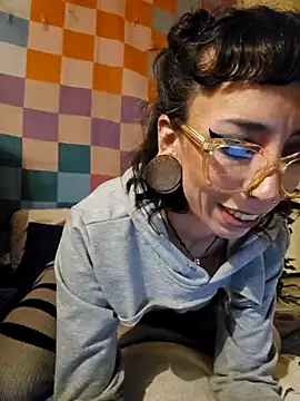 xxEMMxxx online show from March 4, 2026, 5:57 am