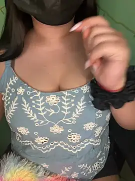 Snapshot of Praachiiii chatting on February 23, 2026, 4:37 pm Praachiiii online show from February 23, 2026, 4:37 pm