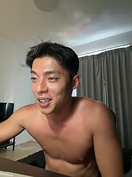 Yooo17 online show from April 10, 2026, 7:35 am