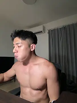 Yooo17 online show from April 18, 2026, 2:10 pm