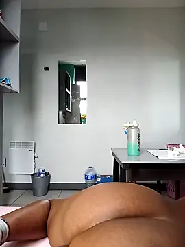 Cryberry20 online show from March 12, 2026, 11:49 am