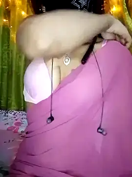 Snapshot of Maliha_Chowdhury chatting on May 8, 2026, 6:13 pm Maliha Chowdhury online show from May 8, 2026, 6:13 pm