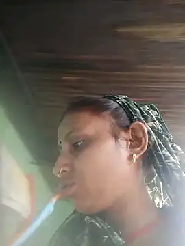 Snapshot of Juli_rathore chatting on July 16, 2026, 1:44 am Juli rathore online show from July 16, 2026, 1:44 am