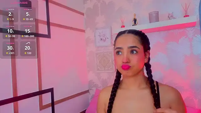 Snapshot of Emma_Thompssonn chatting on May 2, 2026, 12:10 pm Emma Thompssonn online show from May 2, 2026, 12:10 pm