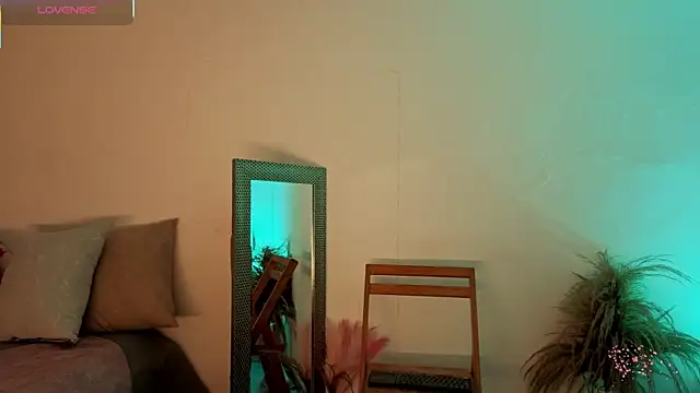 fransheskarossi online show from March 20, 2026, 12:10 pm