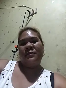 Snapshot of queen_lovely69 chatting on January 17, 2026, 12:43 pm queen lovely69 online show from January 17, 2026, 12:43 pm