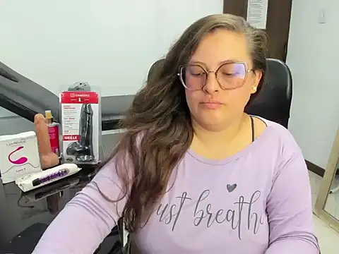 Sarah Boobs  online show from February 12, 2026, 8:04 pm