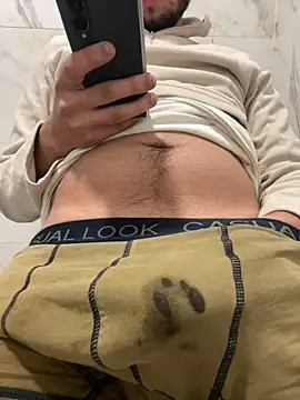 Ilyass heway online show from February 12, 2026, 1:28 pm