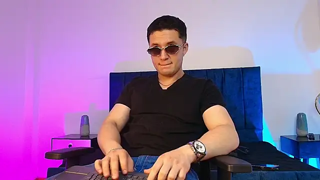 Alexander Connor online show from January 18, 2026, 12:58 am