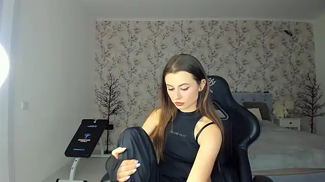 Hot Molly5 online show from February 4, 2026, 7:31 pm