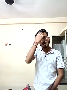 sdgjjkkmm online show from April 21, 2026, 5:06 pm