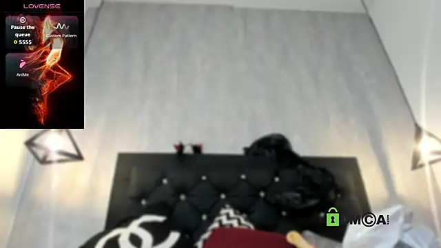 Marilyndackaria  online show from April 15, 2026, 12:01 pm