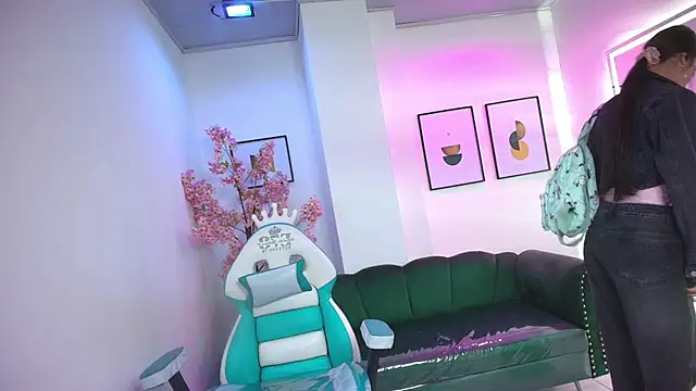 Zoe swan online show from February 10, 2026, 11:25 am