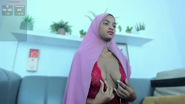 Amira Alzahra online show from April 10, 2026, 4:01 pm