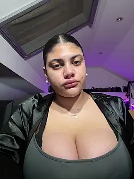 MinaKhalina online show from February 26, 2026, 11:04 pm