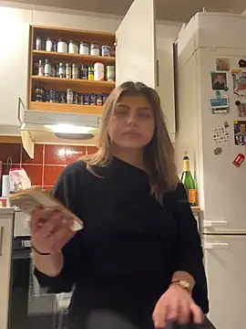 justsomeoneuknow online show from February 7, 2026, 6:44 pm