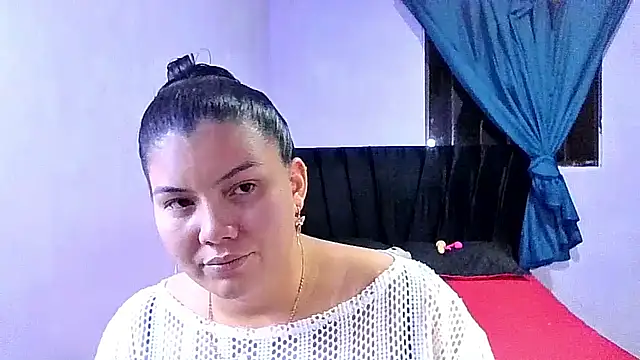 Helena-Paola online show from March 15, 2026, 5:13 am