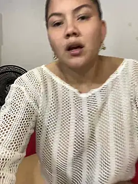 Snapshot of Helena-Paola chatting on July 17, 2026, 11:42 pm Helena-Paola online show from July 17, 2026, 11:42 pm