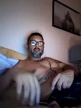Snapshot of Tattoos77 chatting on June 11, 2026, 2:33 am Tattoos77 online show from June 11, 2026, 2:33 am