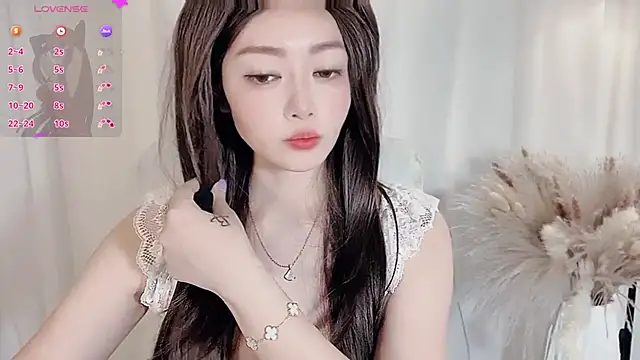 Snapshot of XinYuemeimei chatting on May 26, 2026, 2:46 pm XinYuemeimei online show from May 26, 2026, 2:46 pm
