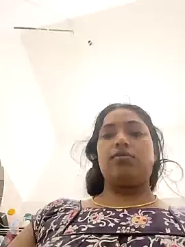 Hot-Tinaa online show from March 28, 2026, 2:44 am