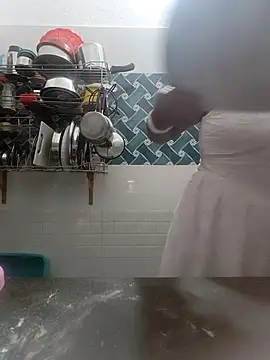 Hot-Tinaa online show from March 29, 2026, 4:51 pm