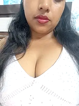 Hot-Tinaa online show from March 31, 2026, 1:07 am