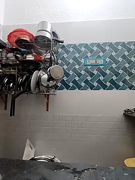 Hot-Tinaa online show from April 19, 2026, 2:55 am