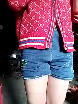 Snapshot of lia-coy chatting on April 2, 2026, 3:04 am lia-coy online show from April 2, 2026, 3:04 am