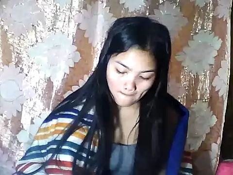 PinaySkinnyJust18 online show from March 18, 2026, 9:18 pm