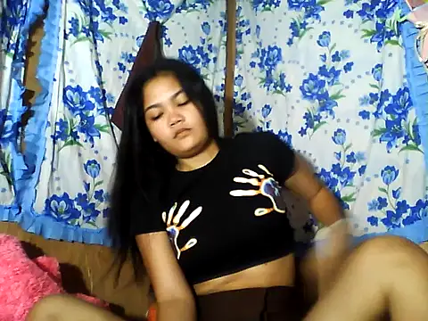 PinaySkinnyJust18 online show from June 22, 2026, 9:34 pm
