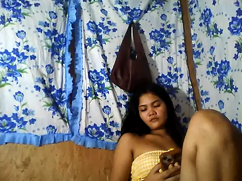 PinaySkinnyJust18 online show from June 27, 2026, 10:20 am