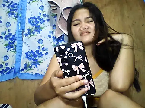PinaySkinnyJust18 online show from July 15, 2026, 10:48 pm