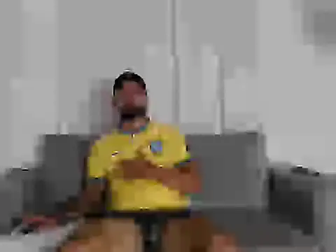 Snapshot of Handsomen69 chatting on February 13, 2026, 2:51 am Handsomen69 online show from February 13, 2026, 2:51 am