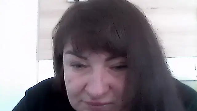 Snapshot of AllinaKis chatting on February 1, 2026, 2:04 pm AllinaKis online show from February 1, 2026, 2:04 pm