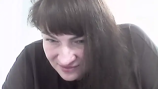 Snapshot of AllinaKis chatting on February 9, 2026, 10:58 pm AllinaKis online show from February 9, 2026, 10:58 pm