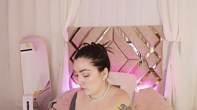 KathiaJenner online show from April 14, 2026, 11:27 am