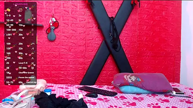 juliette18rose online show from March 2, 2026, 8:04 pm