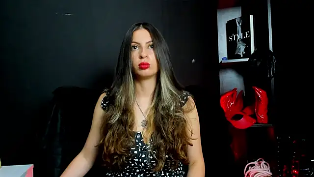 Snapshot of GoddesLeila chatting on July 10, 2026, 1:47 pm GoddesLeila online show from July 10, 2026, 1:47 pm