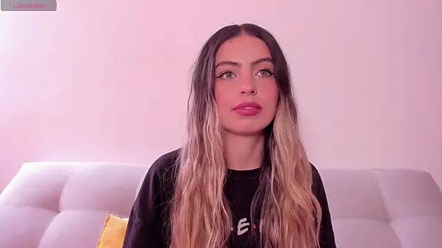 Snapshot of Fernanda_aaaa chatting on July 17, 2026, 3:50 pm Fernanda aaaa online show from July 17, 2026, 3:50 pm